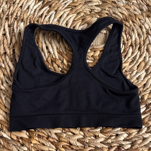 ALO Yoga Classic Black Sports Bra - Picture 2 of 2